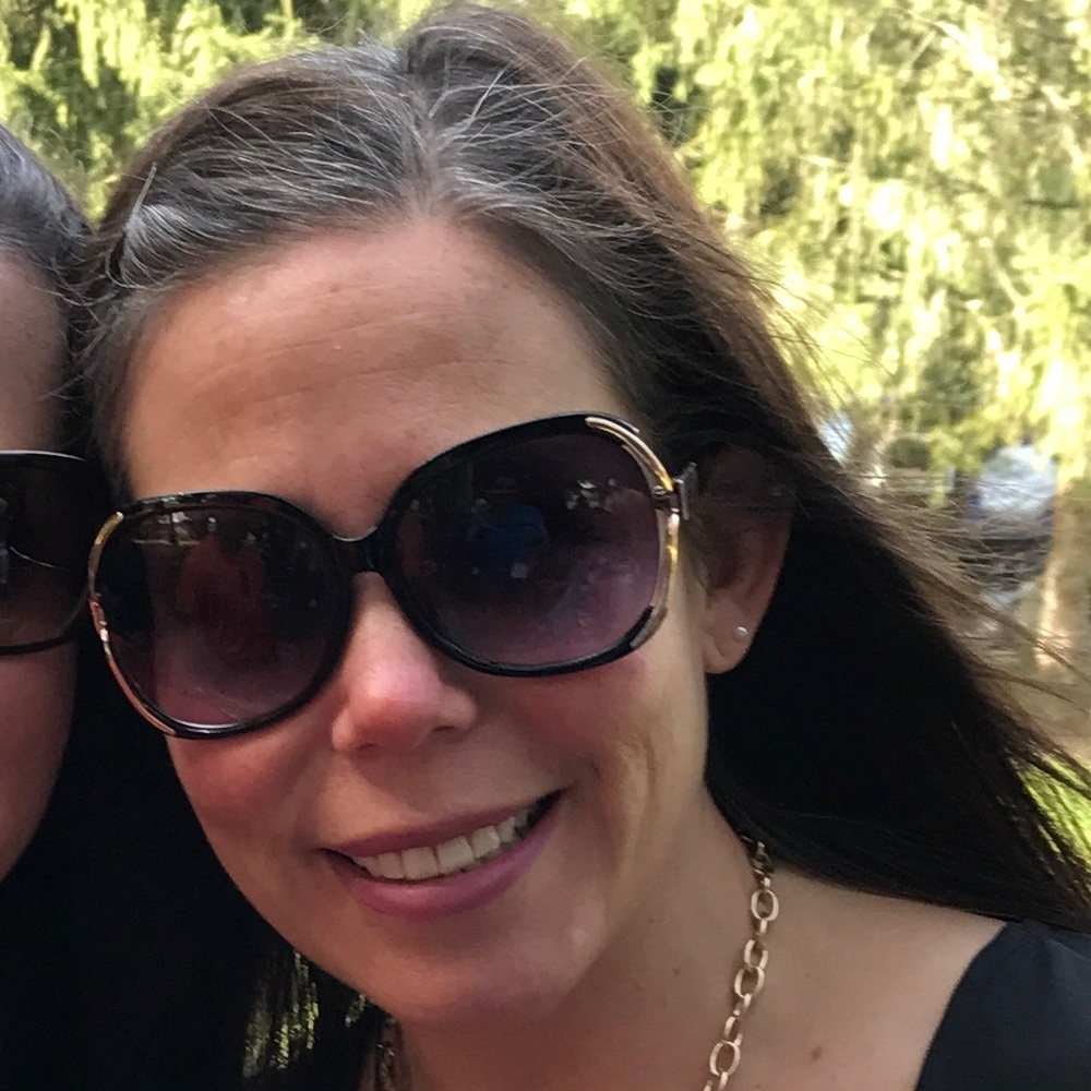 Meet your Posher, Lisa